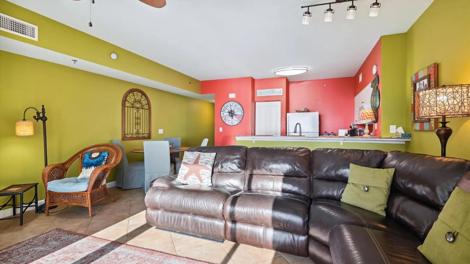 Shores Of Panama 521 - 2 Bedroom Bunks Sleeps 6, Reserved Parking! Condo Panama City Beach