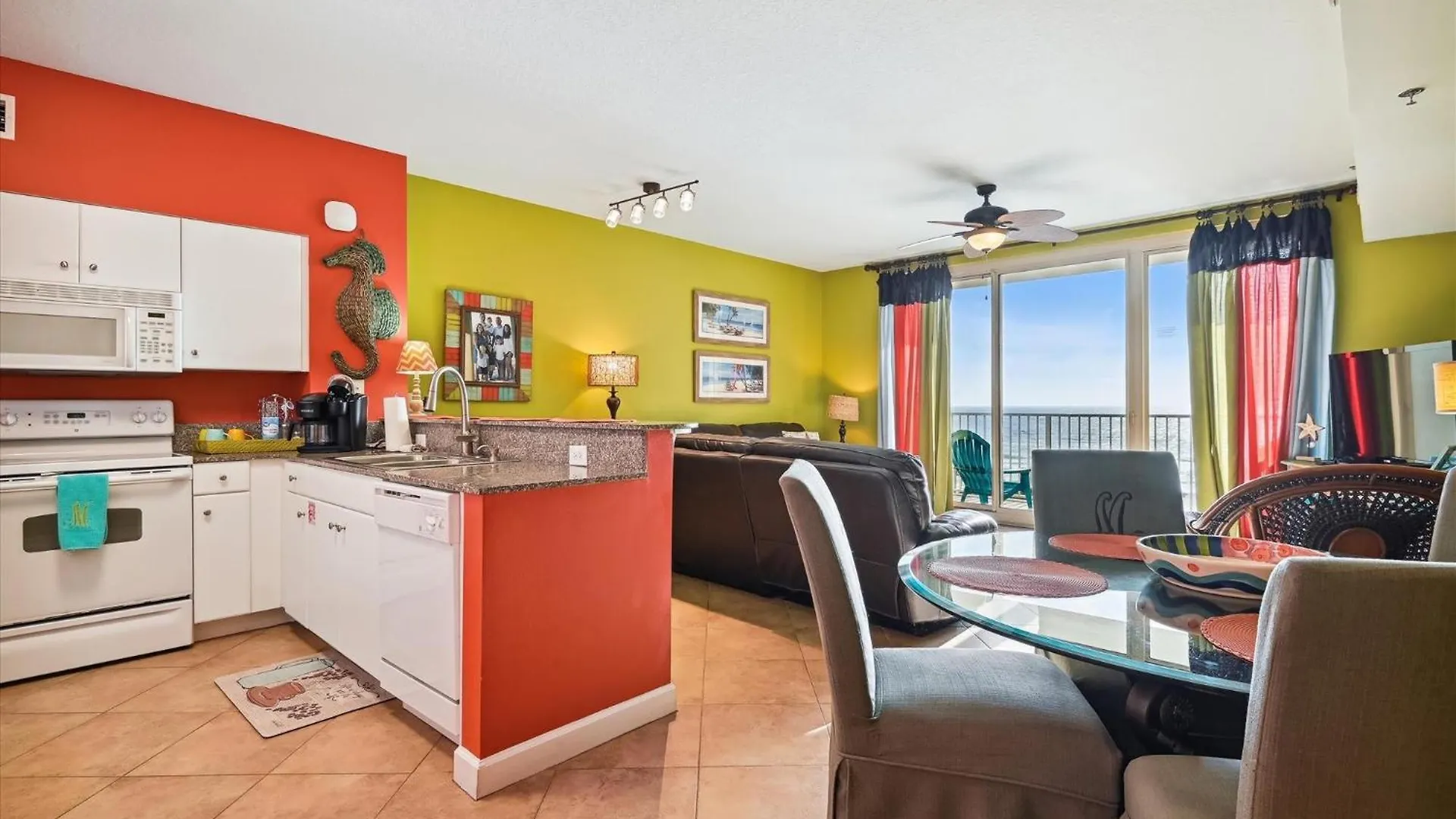 Shores Of Panama 521 - 2 Bedroom Bunks Sleeps 6, Reserved Parking! Condo Panama City Beach