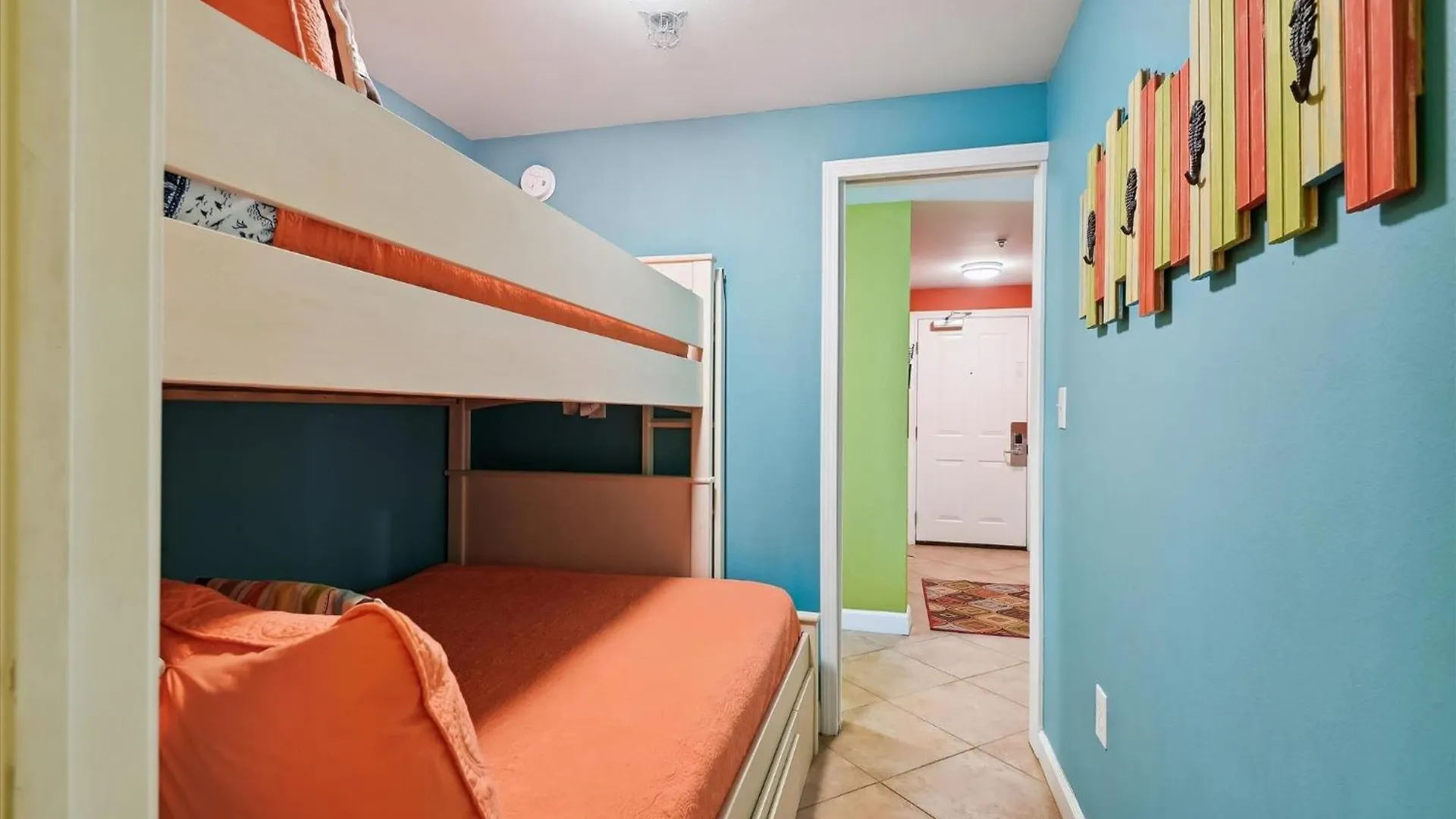 Apartment Shores Of Panama 521 - 2 Bedroom Bunks Sleeps 6, Reserved Parking! Condo Panama City Beach