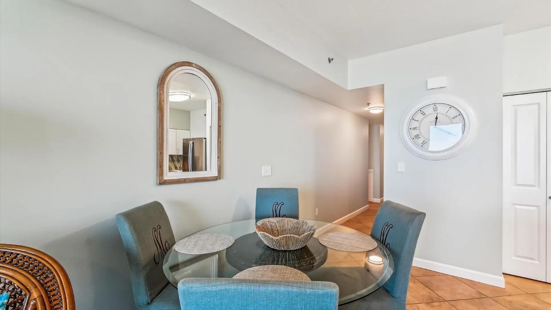 Shores Of Panama 521 - 2 Bedroom Bunks Sleeps 6, Reserved Parking! Condo Panama City Beach