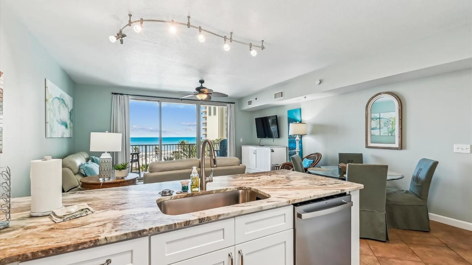 Apartment Shores Of Panama 521 - 2 Bedroom Bunks Sleeps 6, Reserved Parking! Condo Panama City Beach