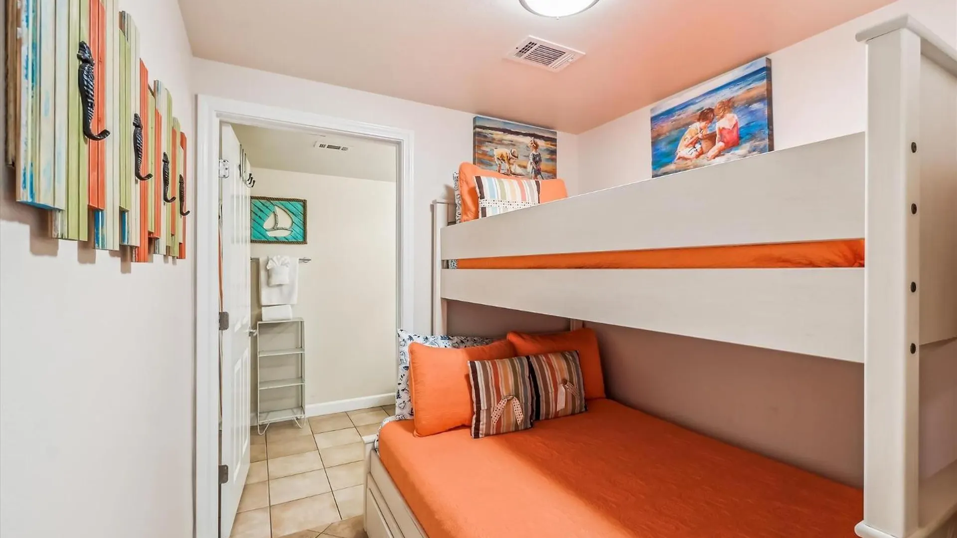 Shores Of Panama 521 - 2 Bedroom Bunks Sleeps 6, Reserved Parking! Condo Panama City Beach United States