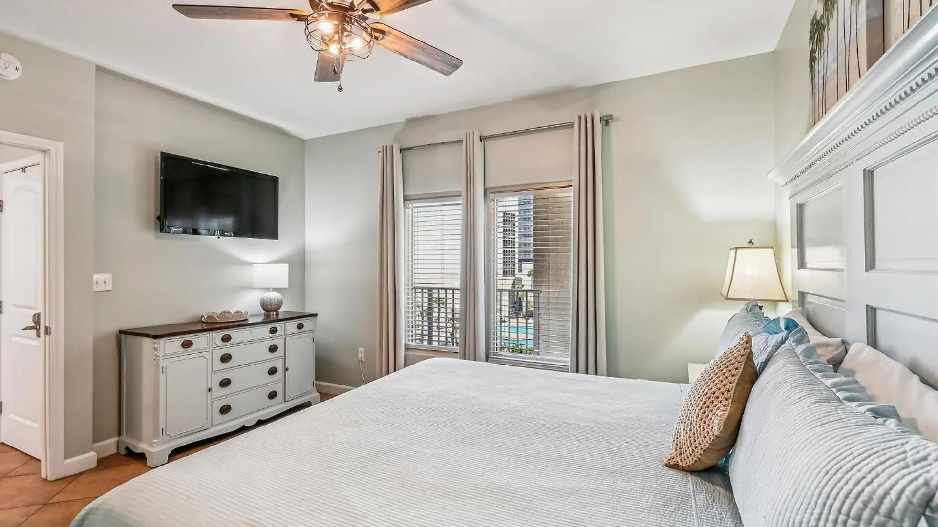 Apartment Shores Of Panama 521 - 2 Bedroom Bunks Sleeps 6, Reserved Parking! Condo Panama City Beach