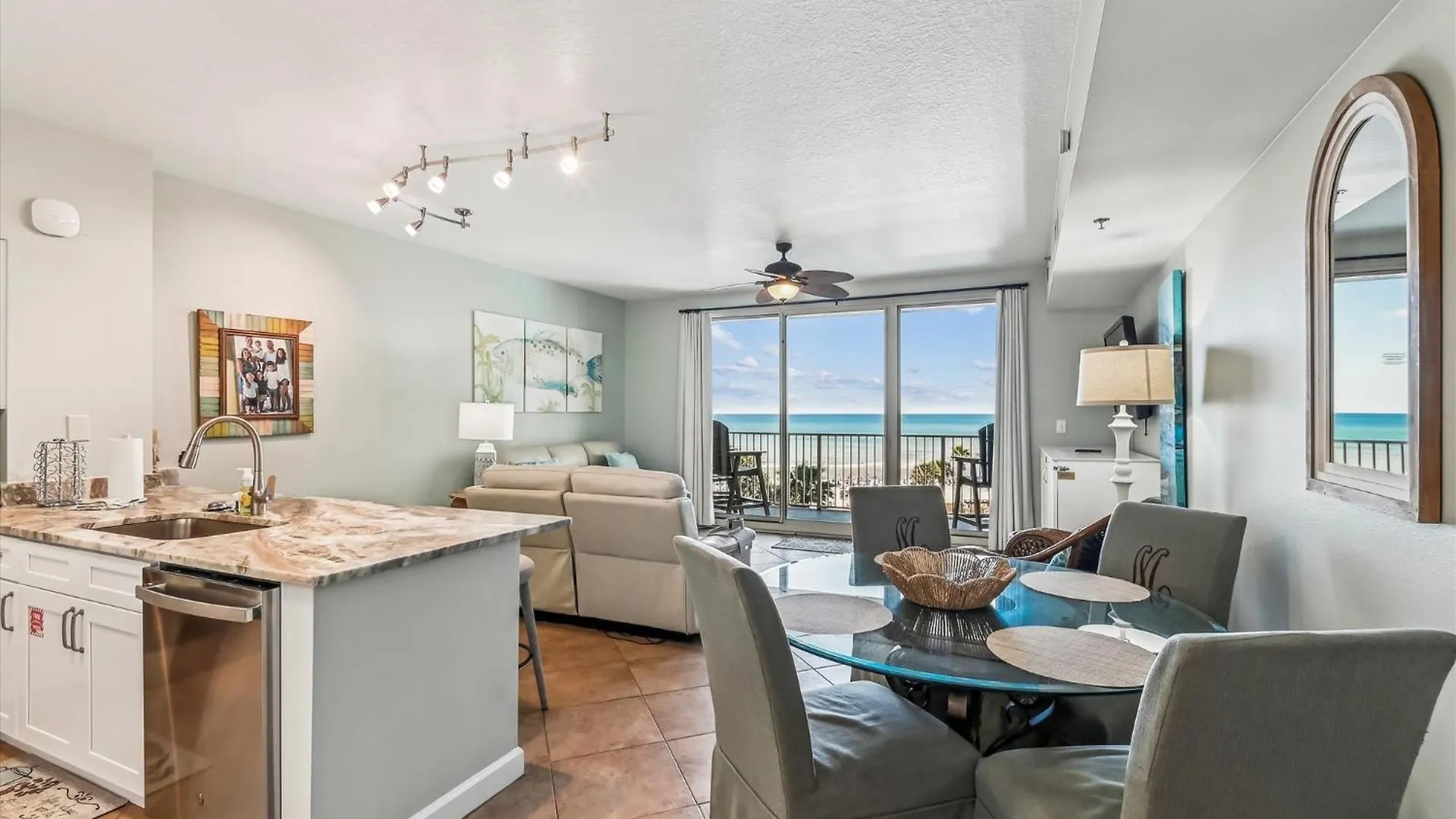 Shores Of Panama 521 - 2 Bedroom Bunks Sleeps 6, Reserved Parking! Condo Panama City Beach