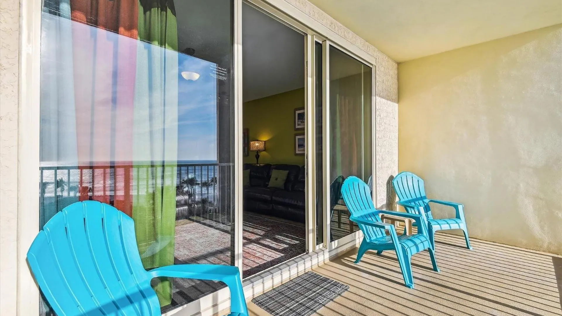 Shores Of Panama 521 - 2 Bedroom Bunks Sleeps 6, Reserved Parking! Condo Panama City Beach Apartment