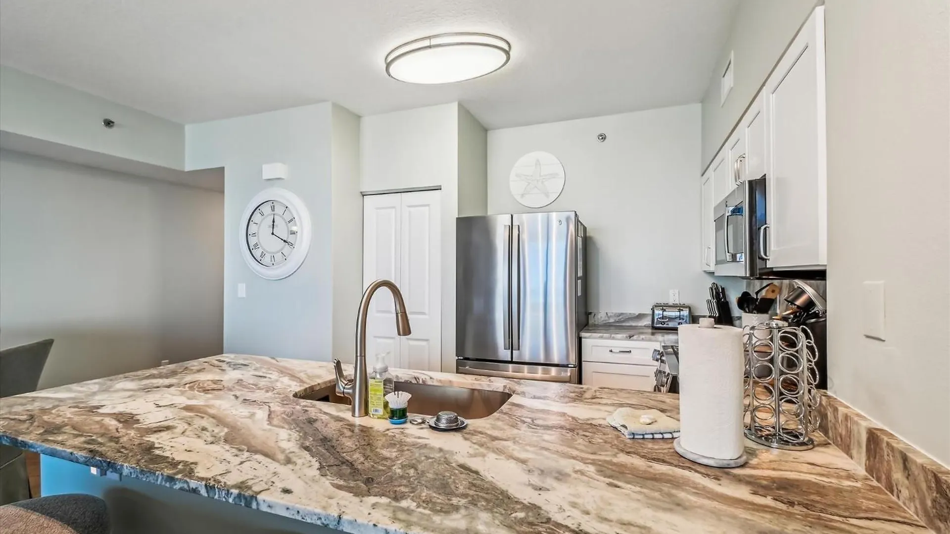 Shores Of Panama 521 - 2 Bedroom Bunks Sleeps 6, Reserved Parking! Condo Panama City Beach Apartment